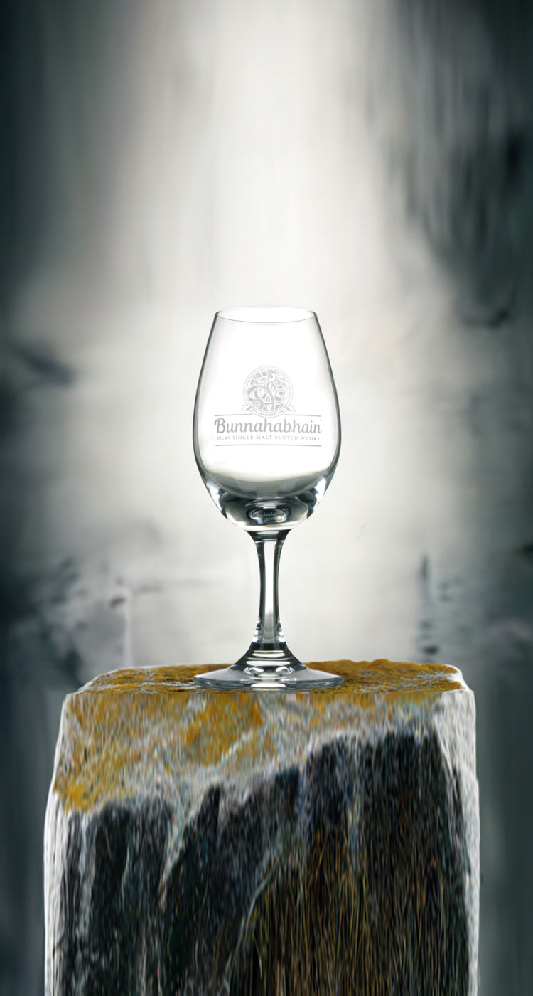 Bunnahabhain_Glass1.jpg